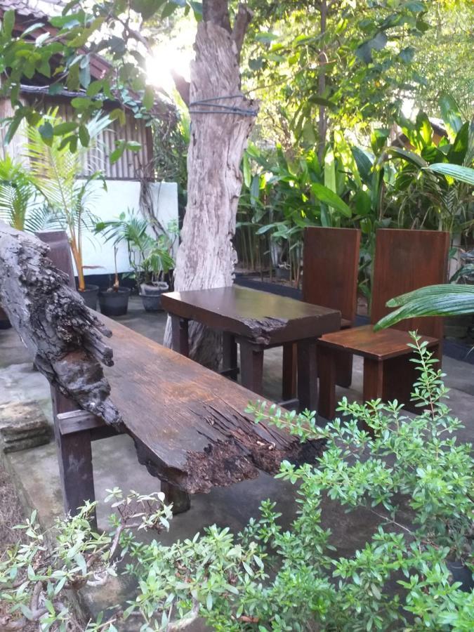 Bed and Breakfast Dili Gili Гили Траванган Экстерьер фото
