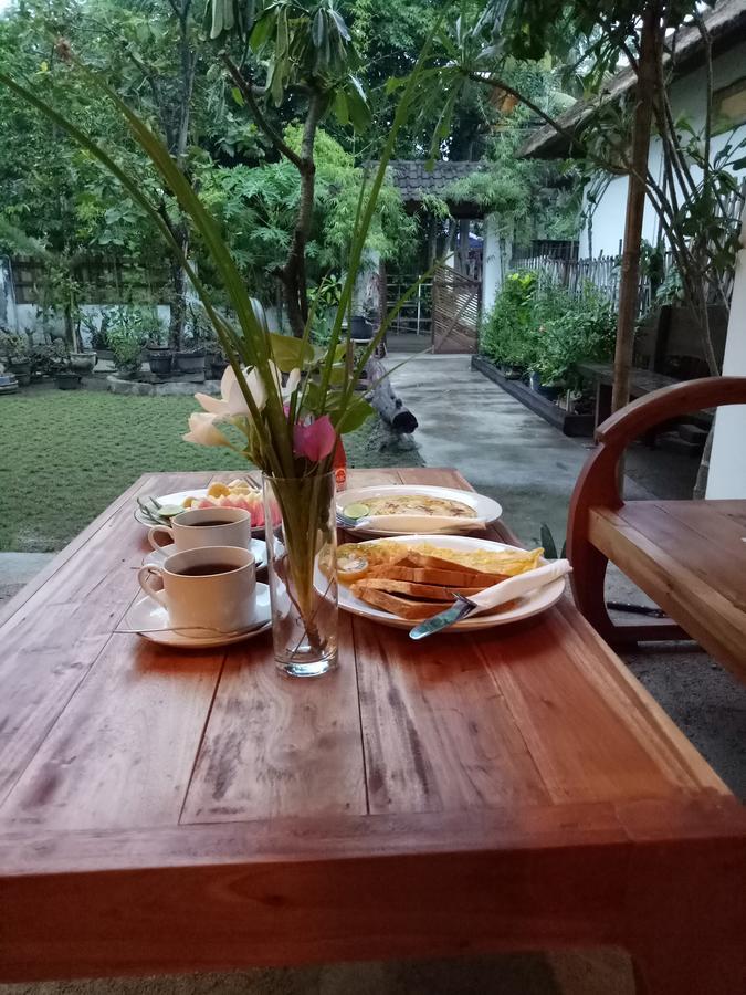 Bed and Breakfast Dili Gili Гили Траванган Экстерьер фото
